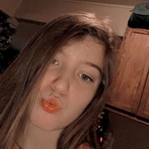 Meet your Posher, Ellie